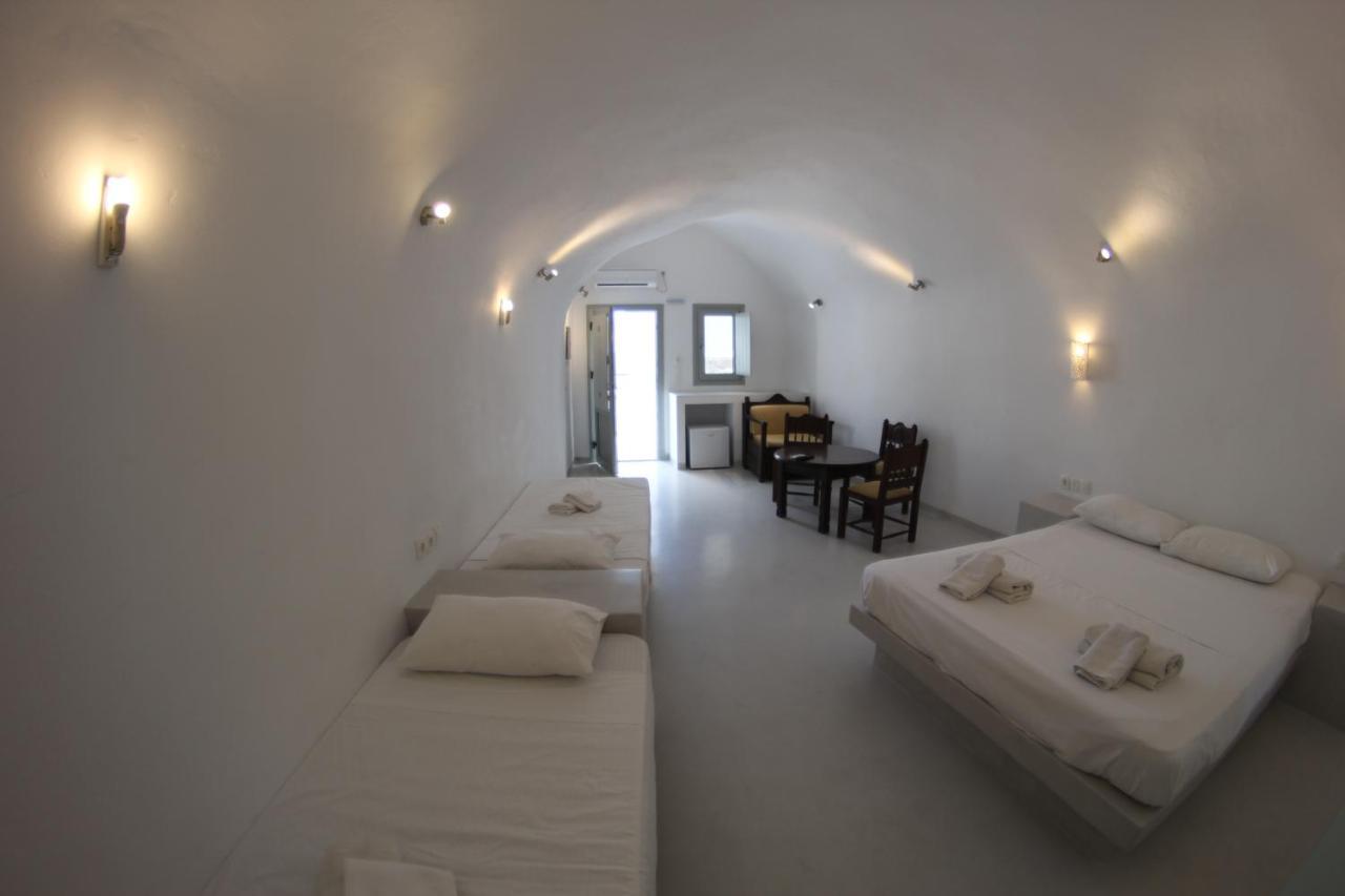 Fira Getaway - Economy Basement Rooms Eksteriør billede
